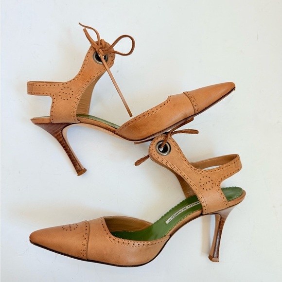 Manolo Blahnik retro Camel Brown leather Ankle tie pumps perforated toe EU 36.5 - Picture 4 of 9